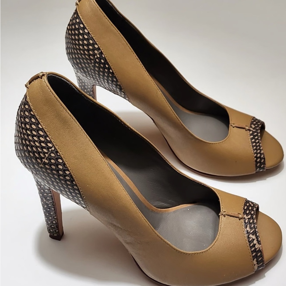 Reiss Caprice light tan watersnake snakeskin trim - Picture 2 of 4
